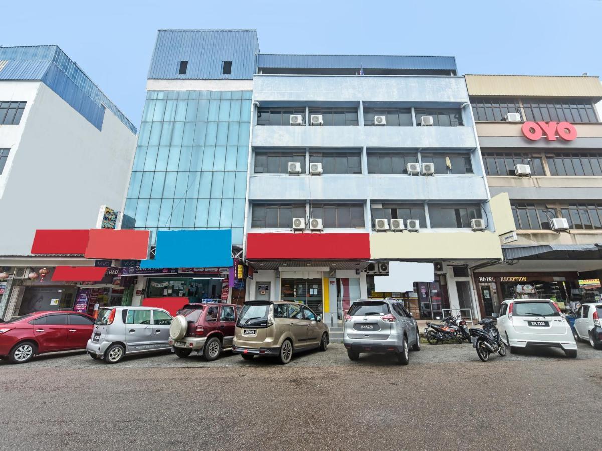 OYO 90544 M&h Hotel Pengerang Buitenkant foto