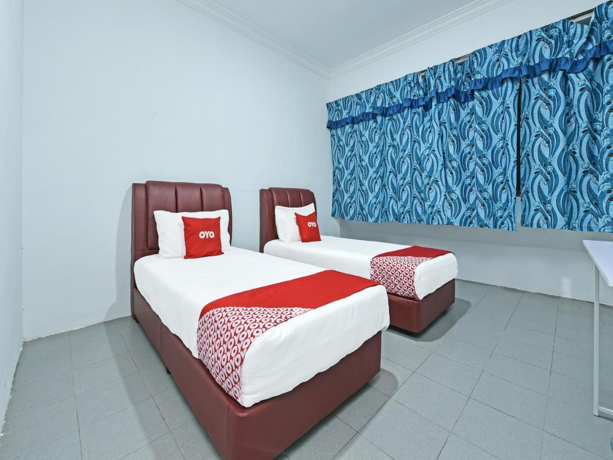 OYO 90544 M&h Hotel Pengerang Buitenkant foto