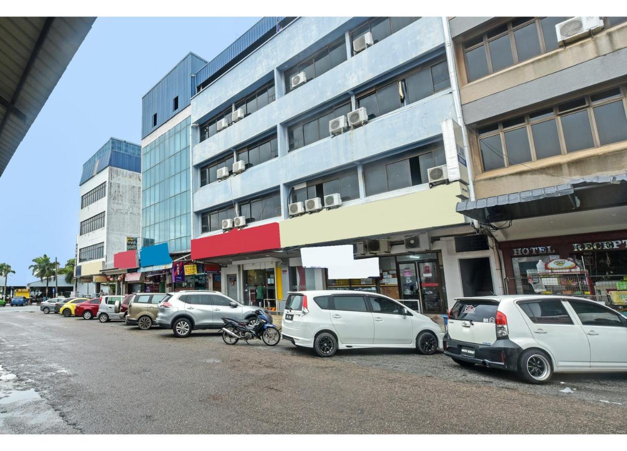 OYO 90544 M&h Hotel Pengerang Buitenkant foto